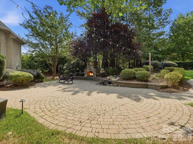 2073 Sugar Pond Court, Fort Mill, SC 29715