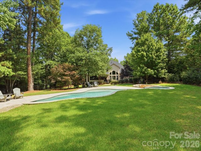 2073 Sugar Pond Court, Fort Mill, SC 29715
