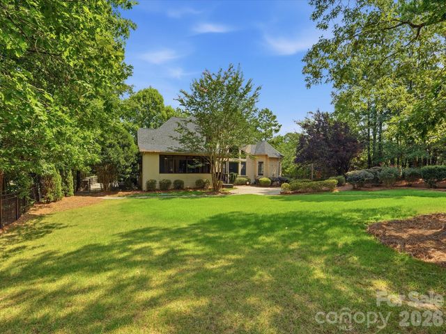 2073 Sugar Pond Court, Fort Mill, SC 29715