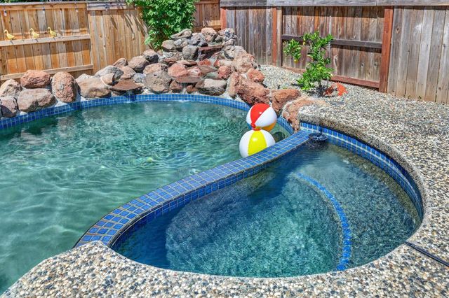 7917 Wildridge, Fair Oaks, CA 95628