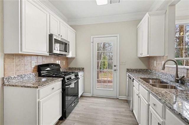 919 Abbey Park Way, Lawrenceville, GA 30044