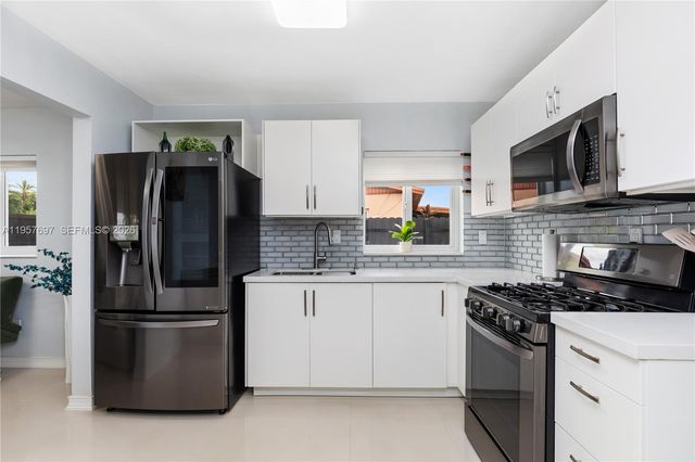 2670 SW 119th Ct, Miami, FL 33175