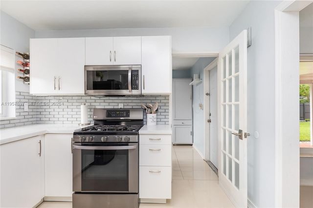 2670 SW 119th Ct, Miami, FL 33175