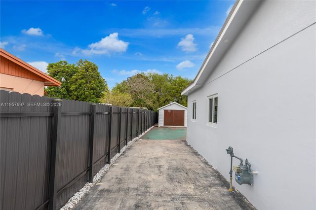 2670 SW 119th Ct, Miami, FL 33175