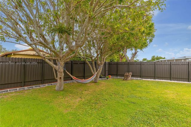 2670 SW 119th Ct, Miami, FL 33175