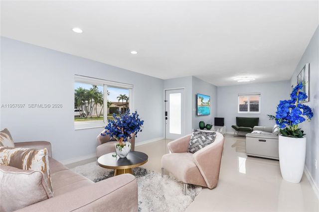 2670 SW 119th Ct, Miami, FL 33175