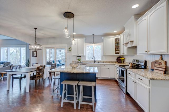 5264 Linden Trail N, Lake Elmo, MN 55042