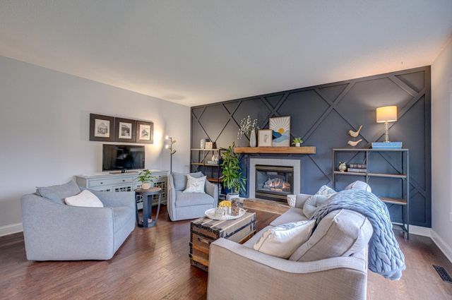 5264 Linden Trail N, Lake Elmo, MN 55042