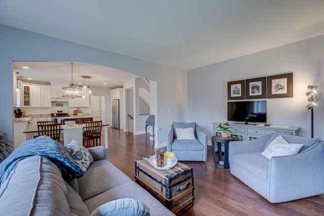 5264 Linden Trail N, Lake Elmo, MN 55042