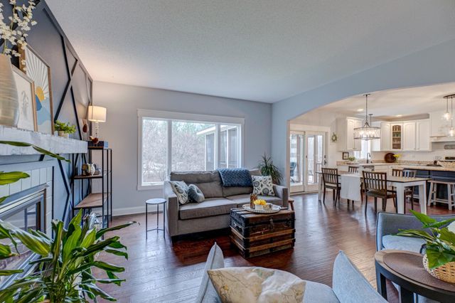 5264 Linden Trail N, Lake Elmo, MN 55042