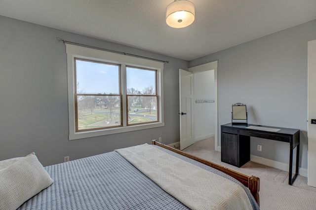 5264 Linden Trail N, Lake Elmo, MN 55042