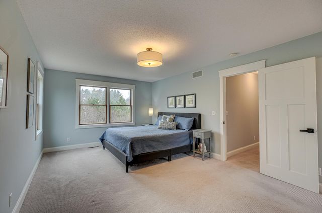 5264 Linden Trail N, Lake Elmo, MN 55042