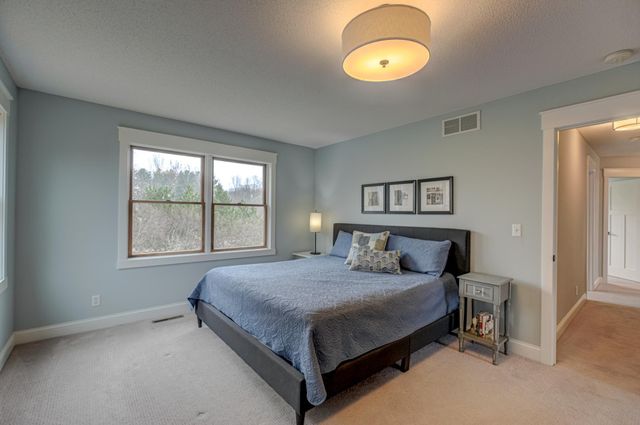 5264 Linden Trail N, Lake Elmo, MN 55042