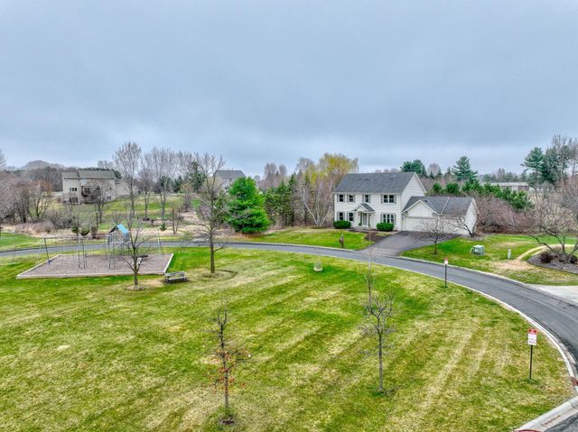 5264 Linden Trail N, Lake Elmo, MN 55042