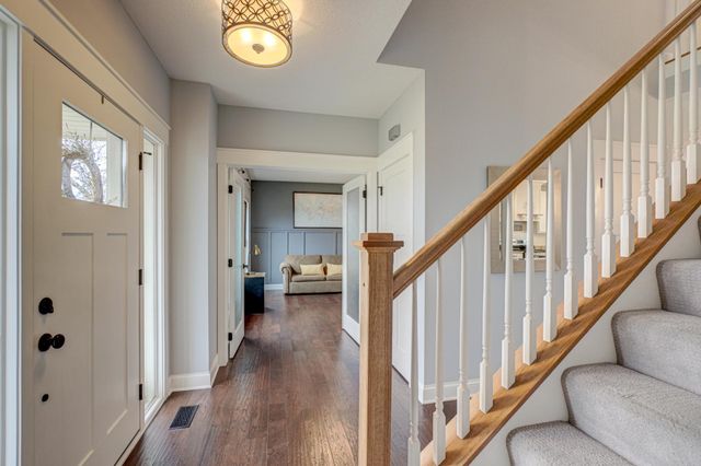 5264 Linden Trail N, Lake Elmo, MN 55042