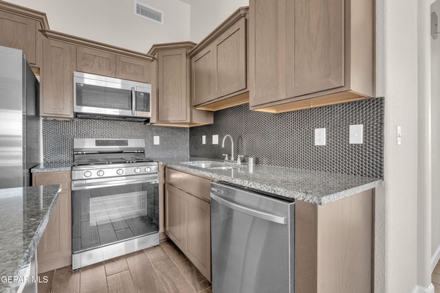 5937 RUIDOSO DOWNS Street, El Paso, TX 79932