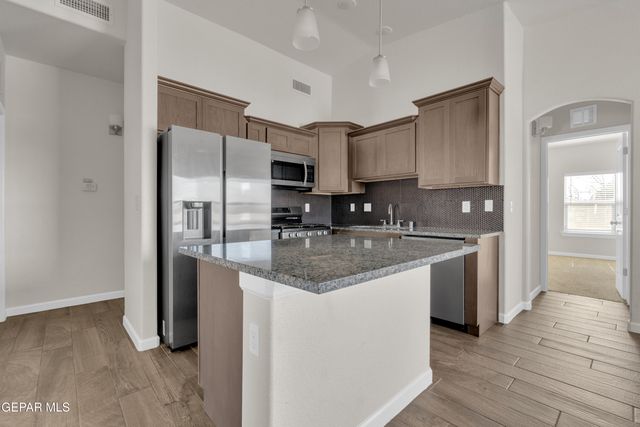 5937 RUIDOSO DOWNS Street, El Paso, TX 79932