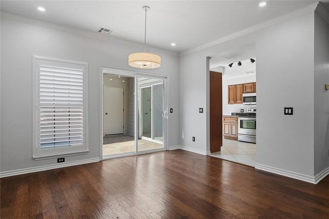 6208 Waterford Boulevard 106, Oklahoma City, OK 73118