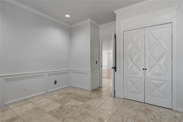 6208 Waterford Boulevard 106, Oklahoma City, OK 73118
