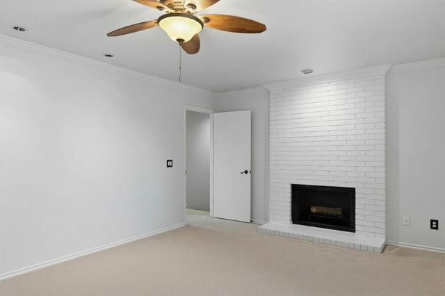 6208 Waterford Boulevard 106, Oklahoma City, OK 73118