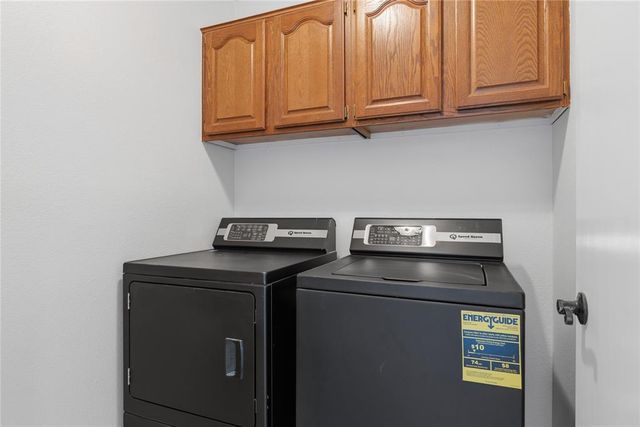 6208 Waterford Boulevard 106, Oklahoma City, OK 73118