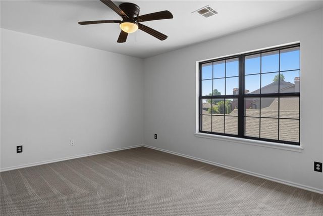 6208 Waterford Boulevard 106, Oklahoma City, OK 73118