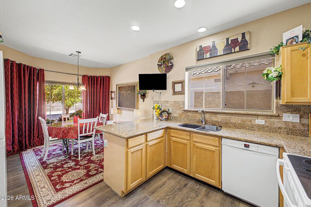 40756 N ROBINSON Drive, Anthem, AZ 85086 — photo 2