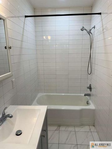 0-1072-107 Parkway Avenue, Ewing, NJ 08628