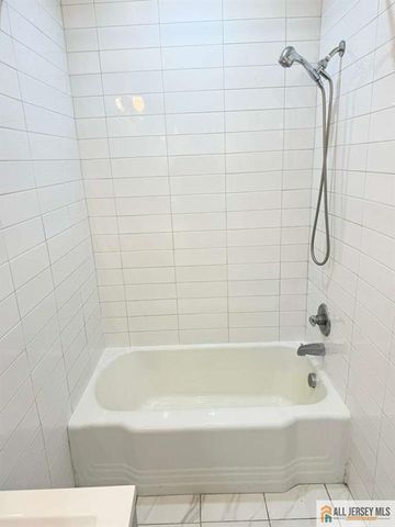 0-1072-107 Parkway Avenue, Ewing, NJ 08628