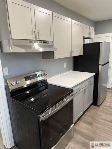 0-1072-107 Parkway Avenue, Ewing, NJ 08628