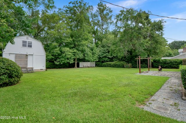229 Bretonshire Road, Wilmington, NC 28405