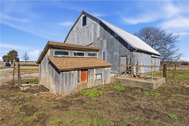 36319 W 215th Street, Edgerton, KS 66021