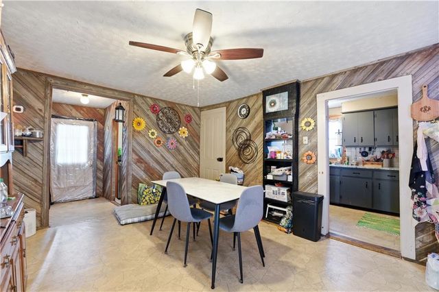 36319 W 215th Street, Edgerton, KS 66021