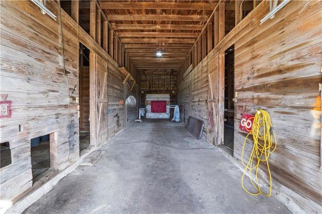 36319 W 215th Street, Edgerton, KS 66021