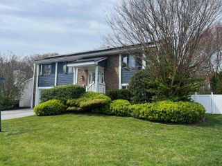 47 Joanne Drive, Holbrook, NY 11741