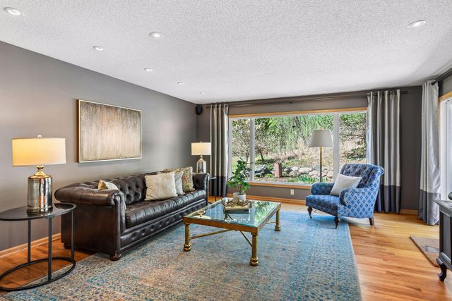 11608 Live Oak Drive, Minnetonka, MN 55305