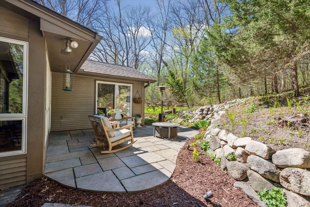 11608 Live Oak Drive, Minnetonka, MN 55305