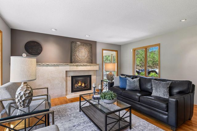11608 Live Oak Drive, Minnetonka, MN 55305