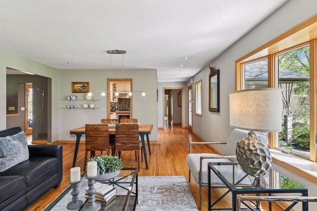 11608 Live Oak Drive, Minnetonka, MN 55305