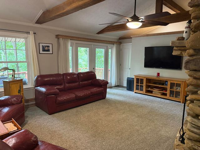 341 Godsey Avenue, Whitley City, KY 42653