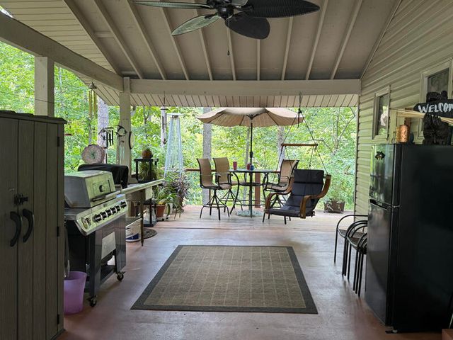 341 Godsey Avenue, Whitley City, KY 42653