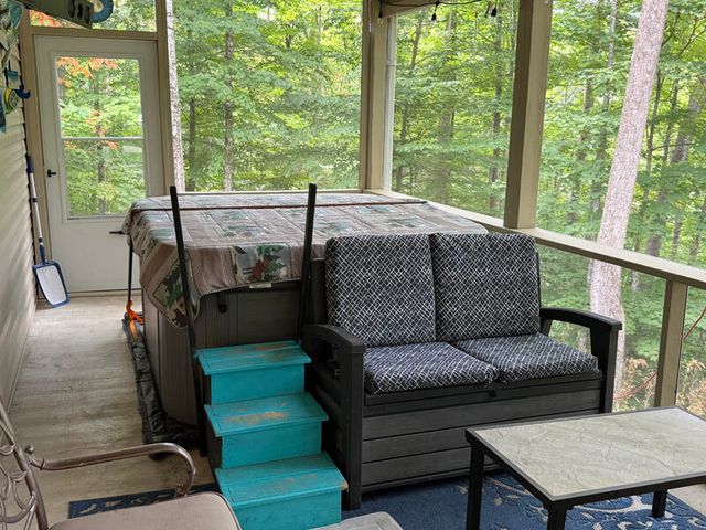 341 Godsey Avenue, Whitley City, KY 42653