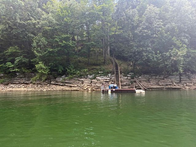 341 Godsey Avenue, Whitley City, KY 42653