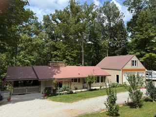 341 Godsey Avenue, Whitley City, KY 42653