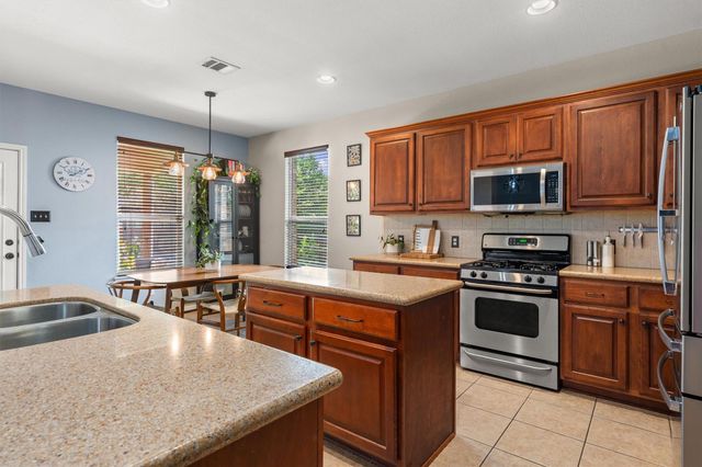 112 Justin Leonard DR, Round Rock, TX 78664