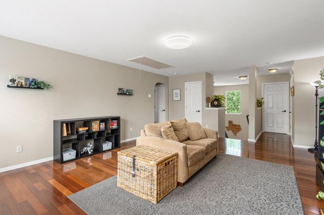 112 Justin Leonard DR, Round Rock, TX 78664