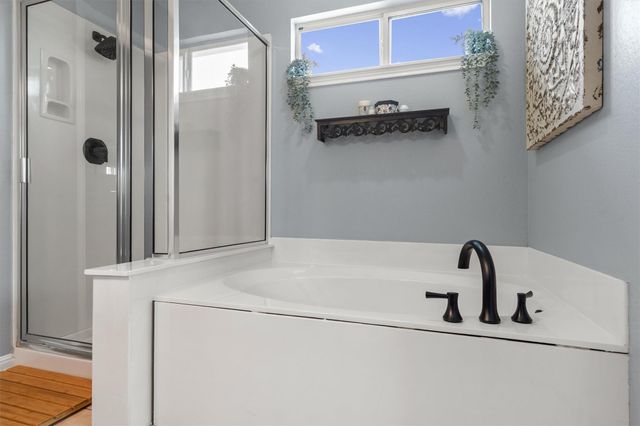 112 Justin Leonard DR, Round Rock, TX 78664