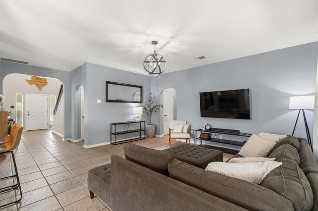 112 Justin Leonard DR, Round Rock, TX 78664