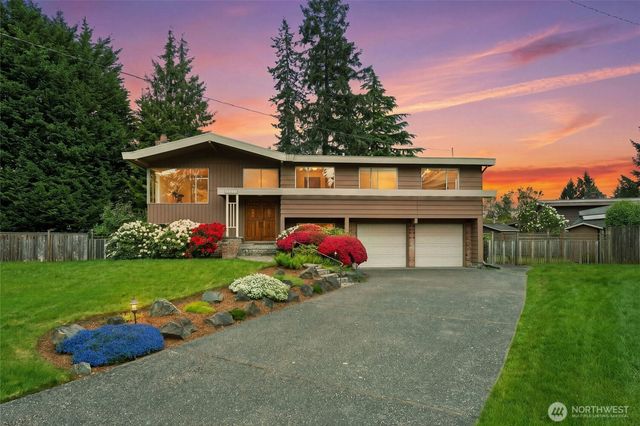 14511 NE 2nd Place, Bellevue, WA 98007
