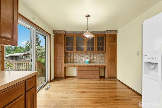 14511 NE 2nd Place, Bellevue, WA 98007